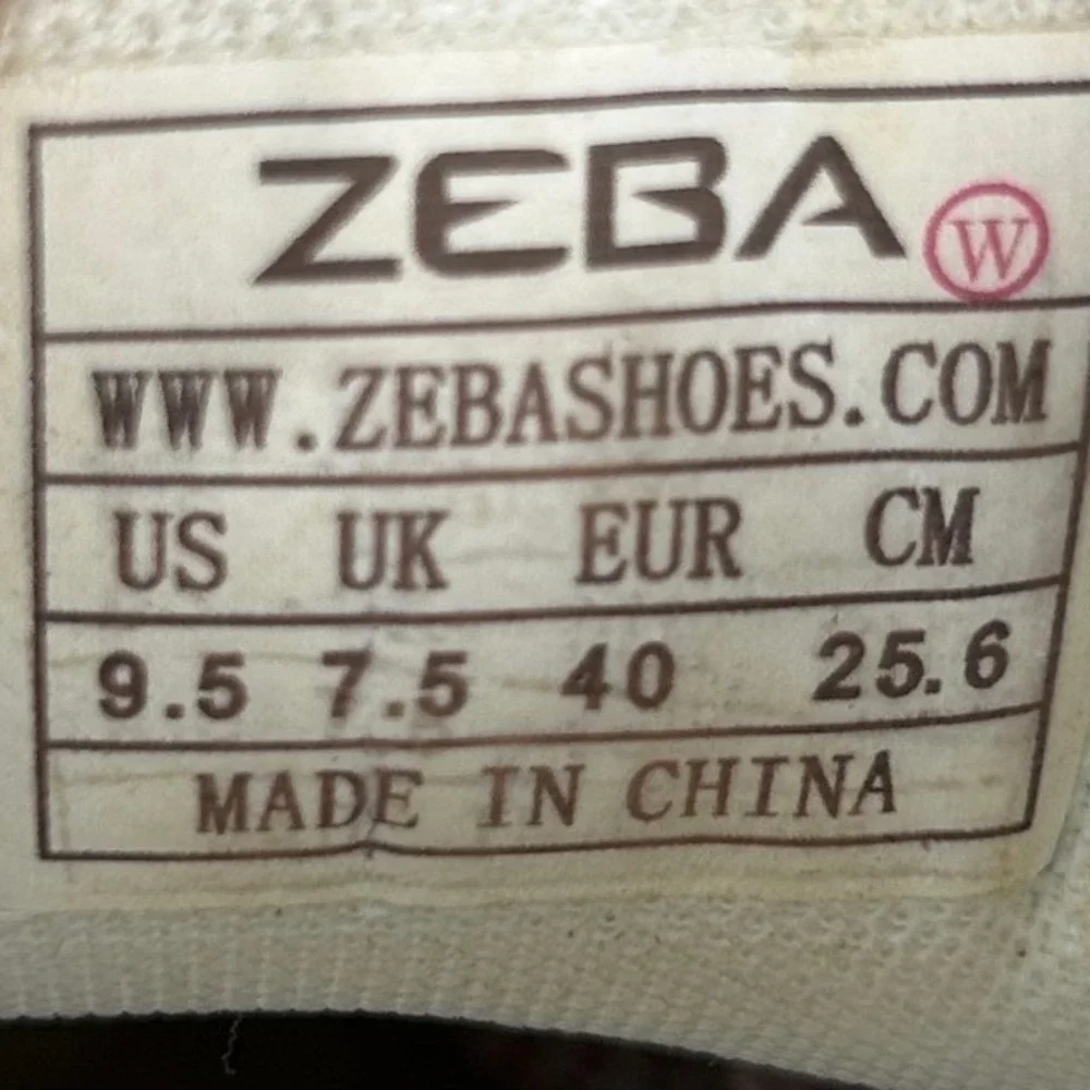 Zeba Hands Free Sneakers Womens 9.5 Wide White Red Mesh Slip On Walking Shoes